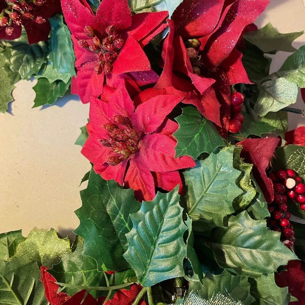 Elegant Red and Green Holiday Wreath